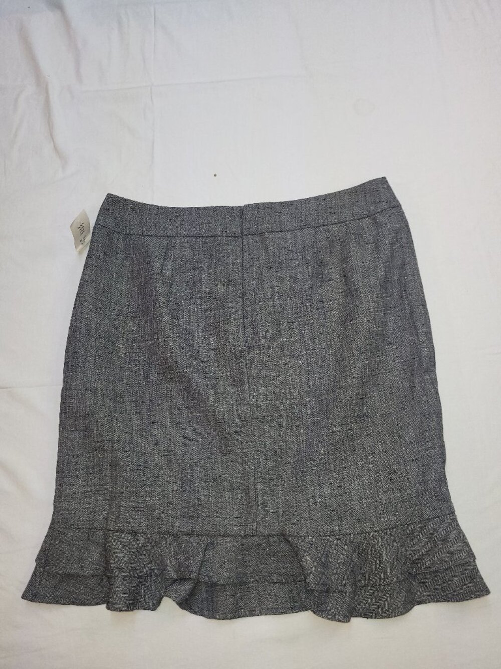 NWT Ricki's Grey Tweed Herringbone Ruffle Hem Pencil Skirt Size 14